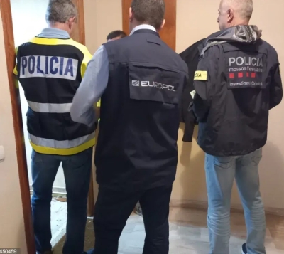 Mossos, Policía Nacional y Europol desarticulan en Tarragona un grupo que falsificaba moneda