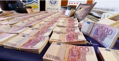 Cae el mayor grupo criminal estatal de billetes falsos que actuaba desde Barcelona
